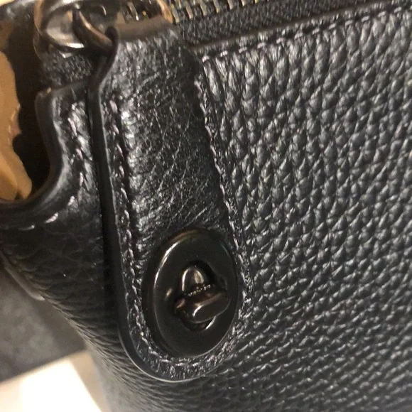 🛑SOLD🛑🖤Coach Black Turnlock Cara Satchel! - Picture 2 of 14